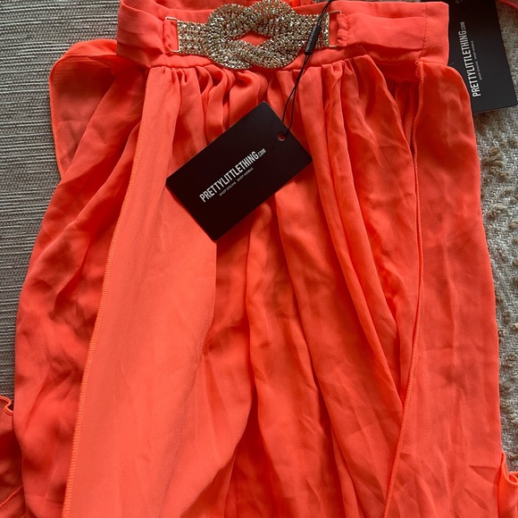NWT PrettyLittleThing Set Bikini top with Skirt! Coverup set. - Picture 7 of 7
